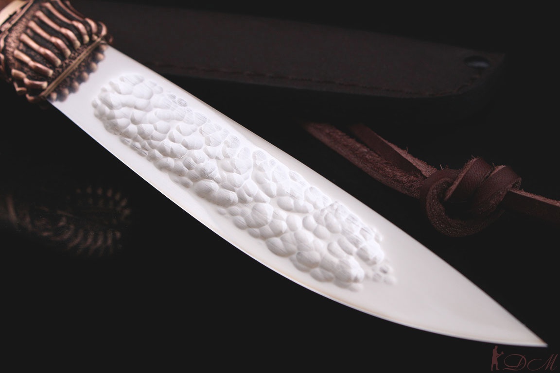 Якутский нож средний "БЫHAХ" кованая 95х18. Рукоять бронза, карельская береза.