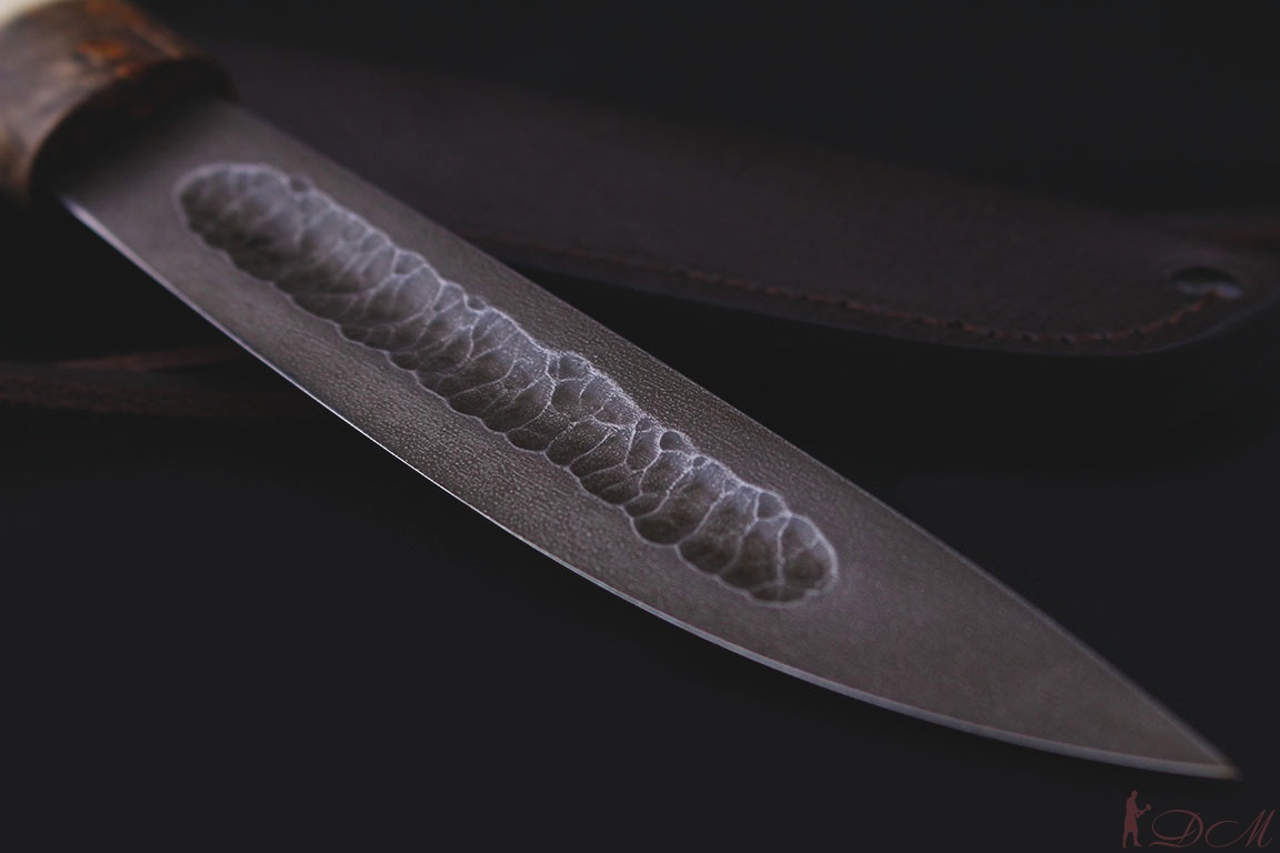 Якутский нож средний "БЫHAХ" кованая ХВ-5. Рукоять стабилизированная карельская береза.