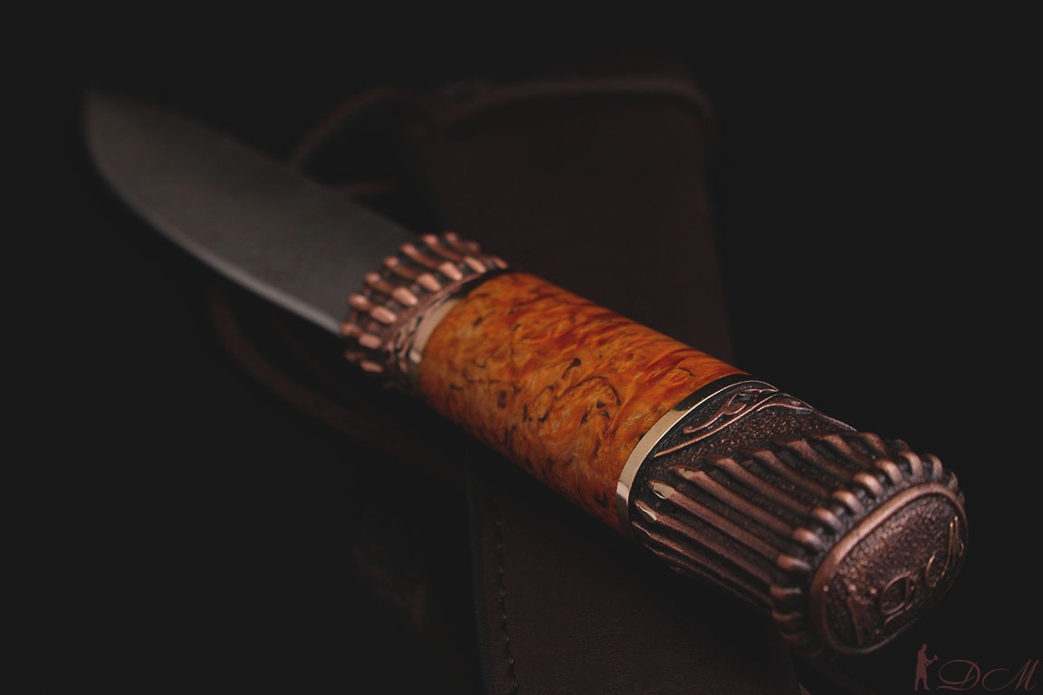 Якутский нож средний "БЫHAХ" Дамасская сталь. Рукоять бронза, карельская береза.